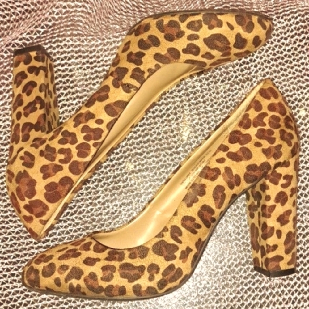 Women's Merona Leopard Print Heels Size 7